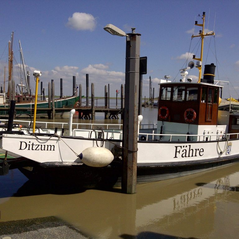 Emsfähre Ditzum